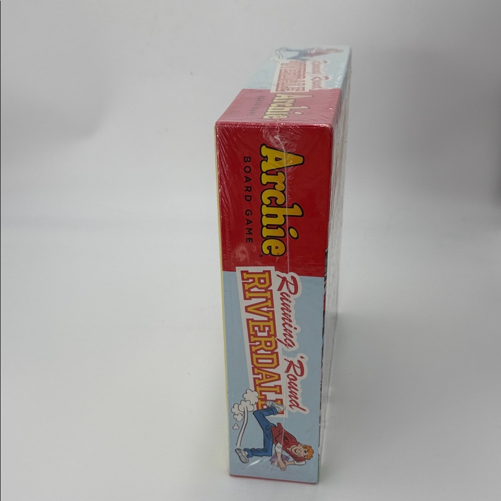 ARCHIE BOARD GAME, RUNNING ‘ROUND RIVERDALE, SEALED! Ages 7+ Outset - Picture 4 of 4